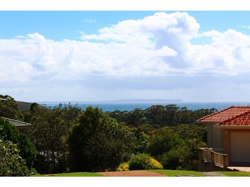 13 Seascape Close, Narrawallee NSW 2539