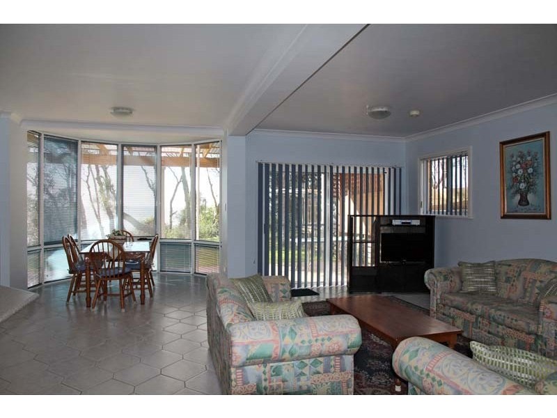 197 Mitchell Parade, Mollymook Beach NSW 2539