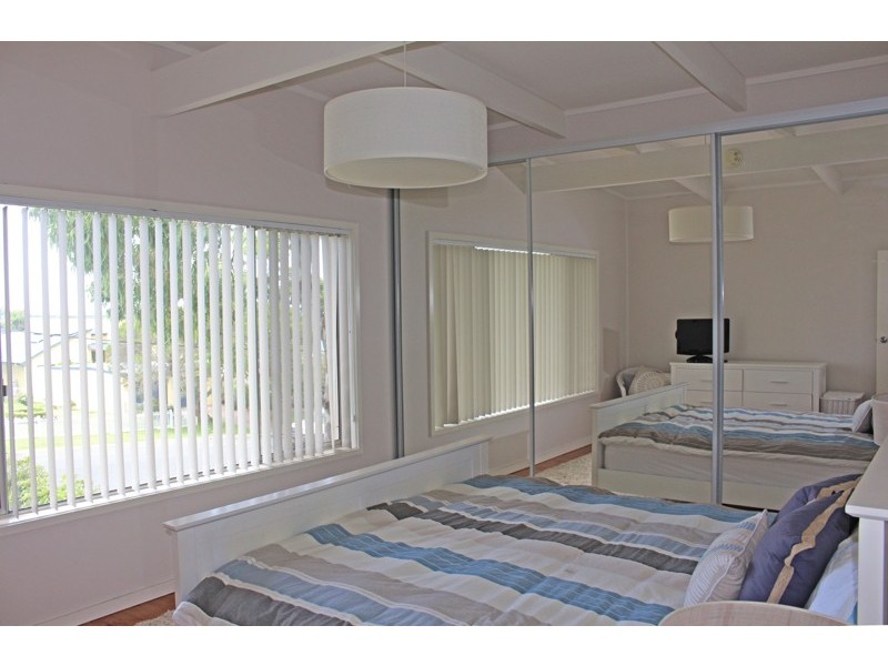 57 Donlan Road, Mollymook Beach NSW 2539