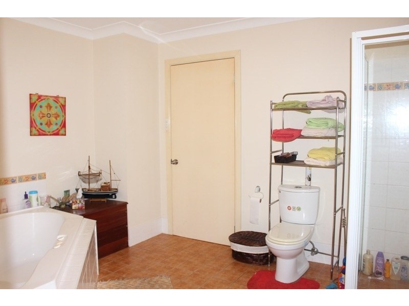 2 Alma Avenue, Fishermans Paradise NSW 2539