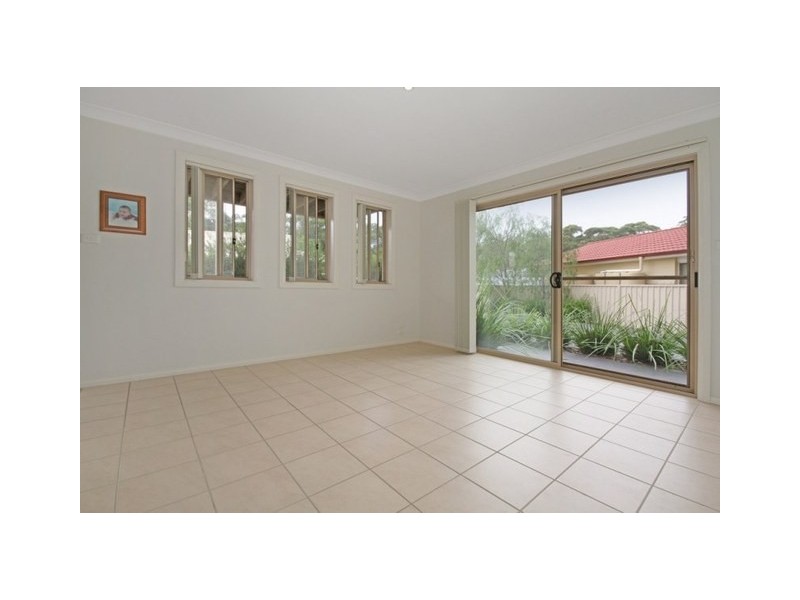 8/63 Leo Drive, Narrawallee NSW 2539