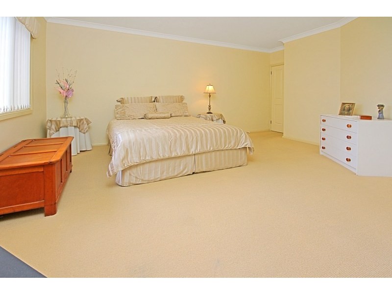 11 Clifford Close, Mollymook NSW 2539