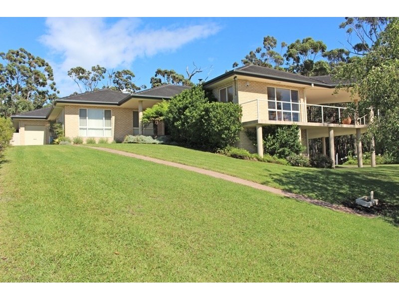 13 Seascape Close, Narrawallee NSW 2539