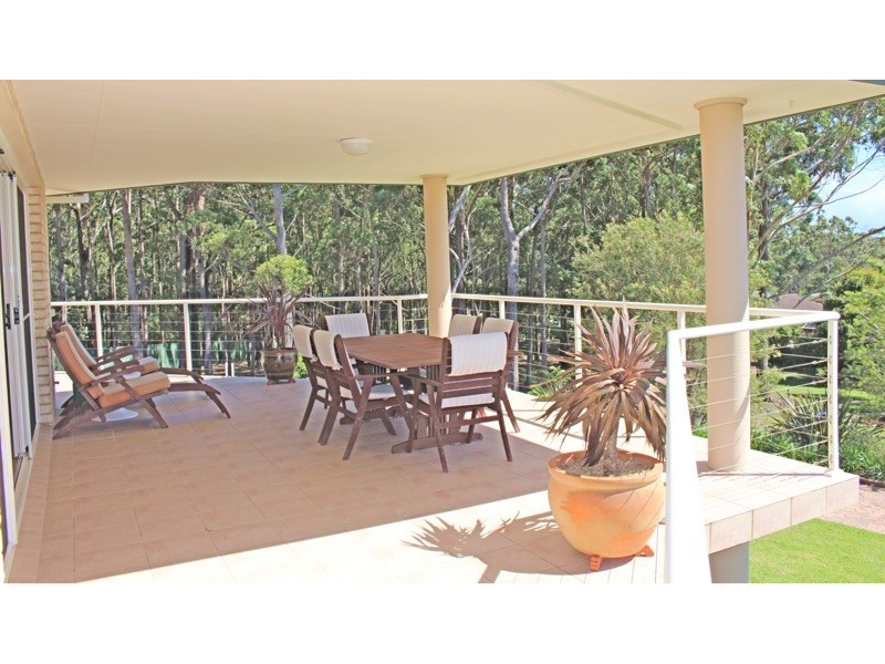 13 Seascape Close, Narrawallee NSW 2539