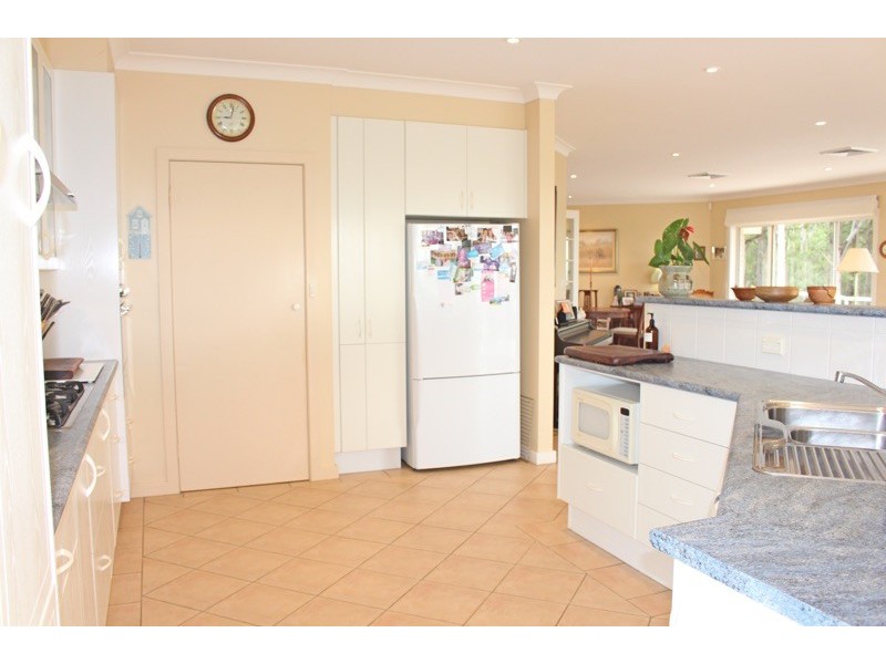 13 Seascape Close, Narrawallee NSW 2539