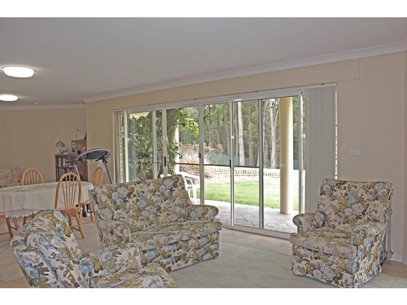 13 Seascape Close, Narrawallee NSW 2539