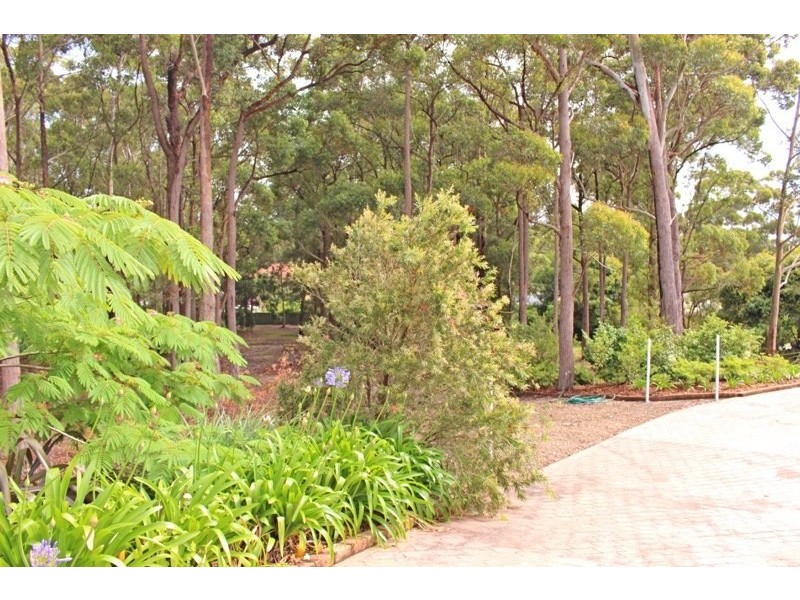 13 Seascape Close, Narrawallee NSW 2539