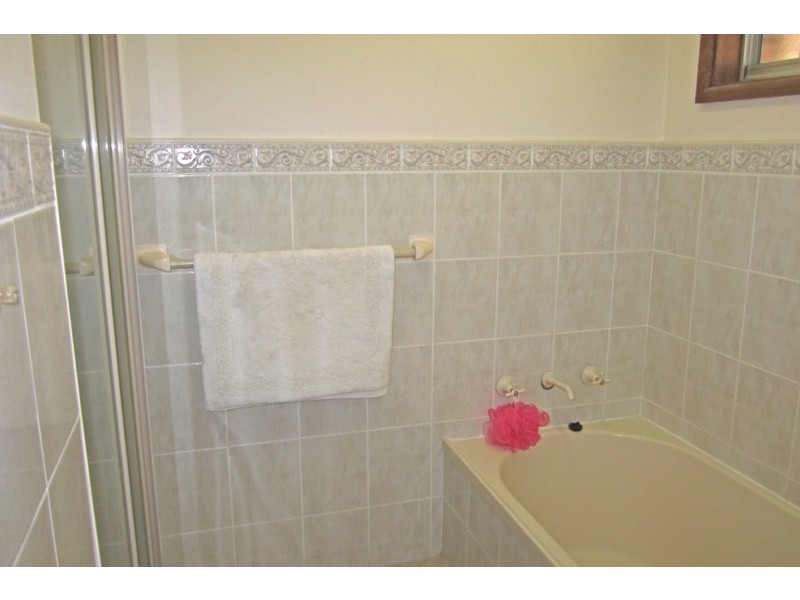 6 Aquarius Avenue, Narrawallee NSW 2539