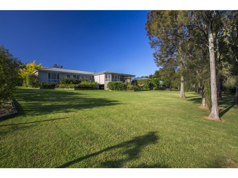 14 Sanderling Place, Bawley Point NSW 2539