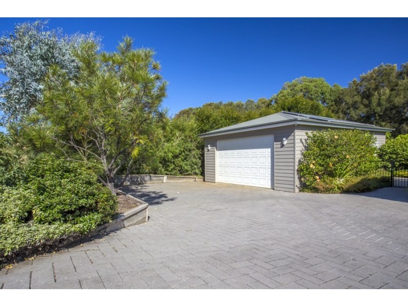14 Sanderling Place, Bawley Point NSW 2539