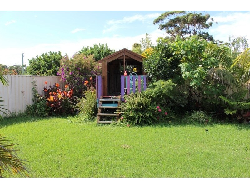 74 Princes Highway, Lake Tabourie NSW 2539