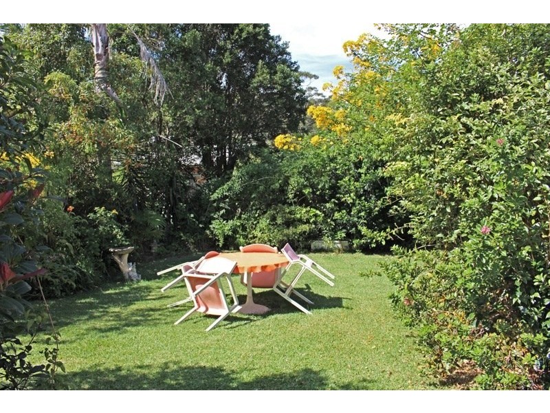 11 Venus Avenue, Lake Tabourie NSW 2539