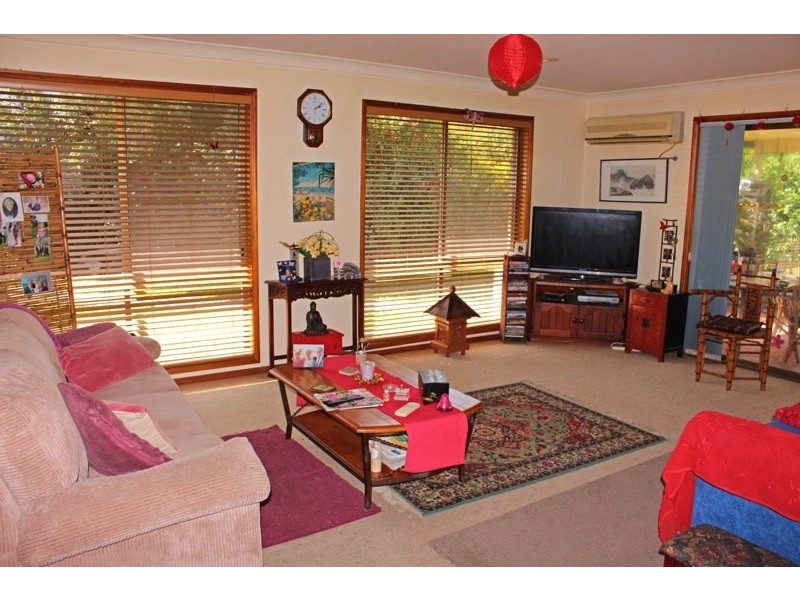 11 Venus Avenue, Lake Tabourie NSW 2539