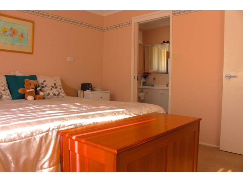 9 Lakewood Grove, Burrill Lake NSW 2539