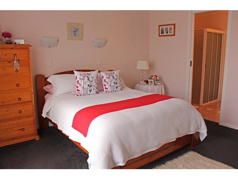 11 Gemini Way, Narrawallee NSW 2539