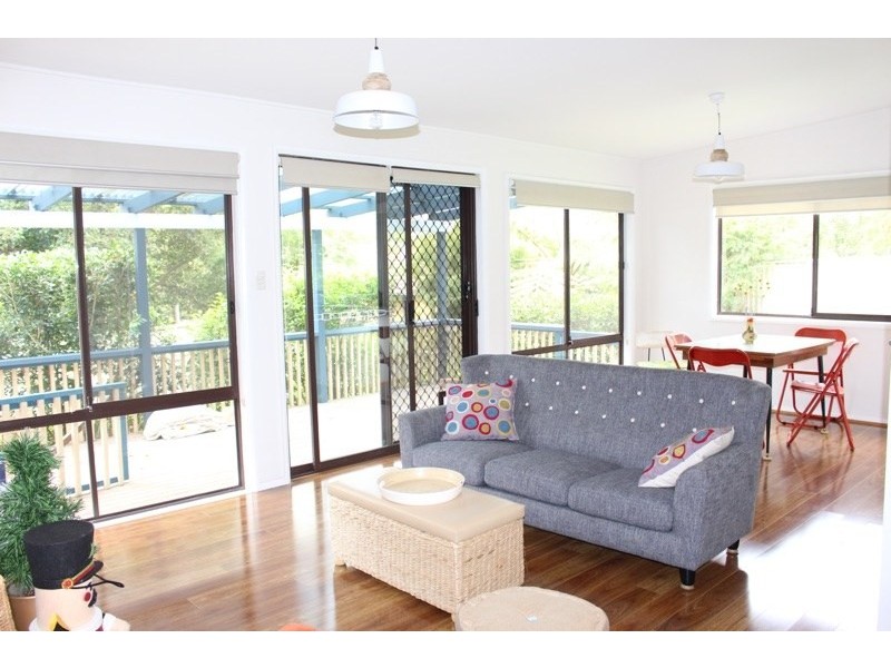 8 The Court, Mollymook NSW 2539