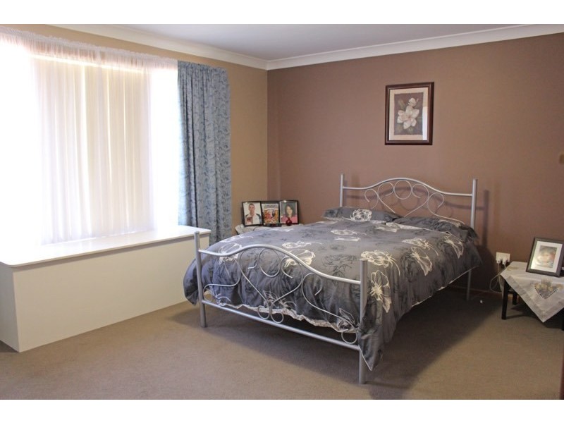 12 Leigh Crescent, Ulladulla NSW 2539