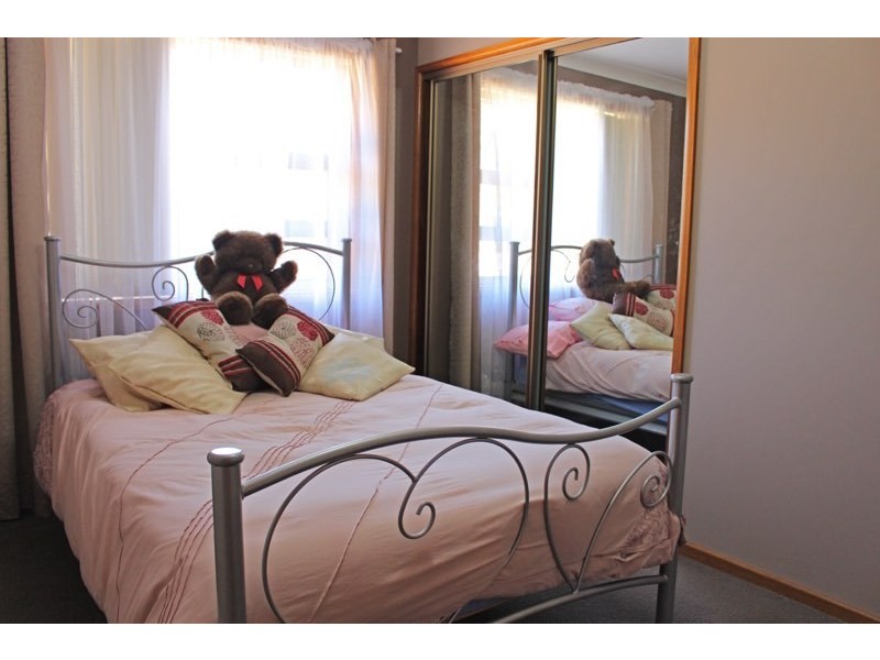 12 Leigh Crescent, Ulladulla NSW 2539