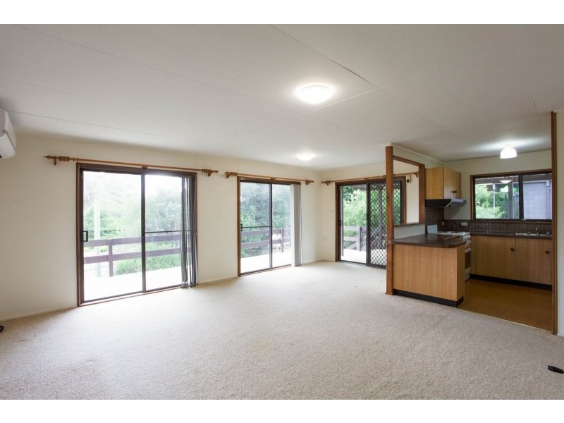 36 Jones Avenue, Mollymook NSW 2539