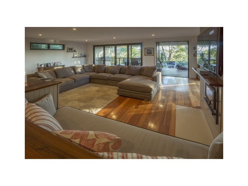 39 Anker Avenue, Mollymook Beach NSW 2539