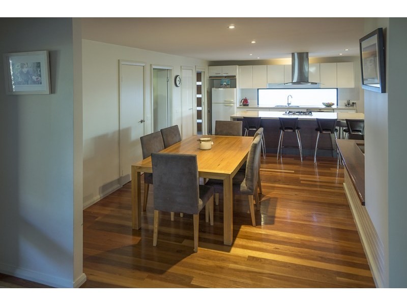 39 Anker Avenue, Mollymook Beach NSW 2539