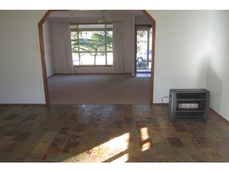 4 Aries Place, Narrawallee NSW 2539