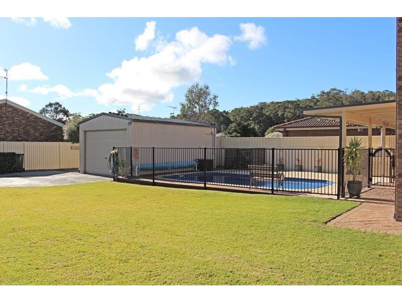 36 Maloneys Drive, Maloneys Beach NSW 2536