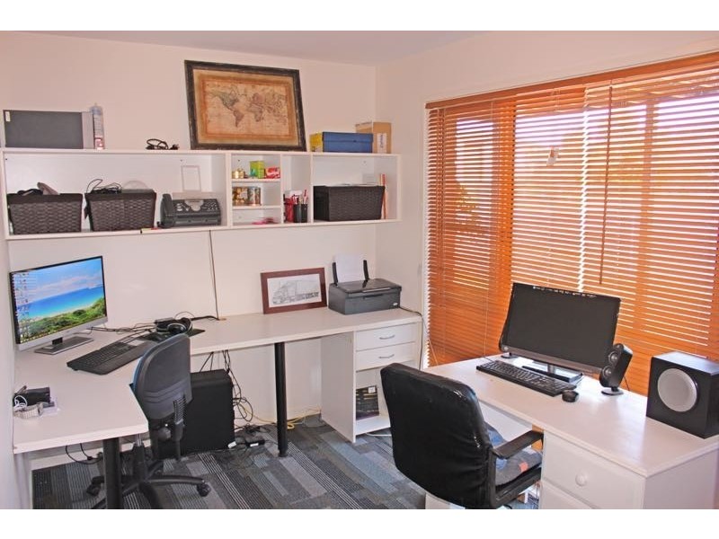 36 Maloneys Drive, Maloneys Beach NSW 2536