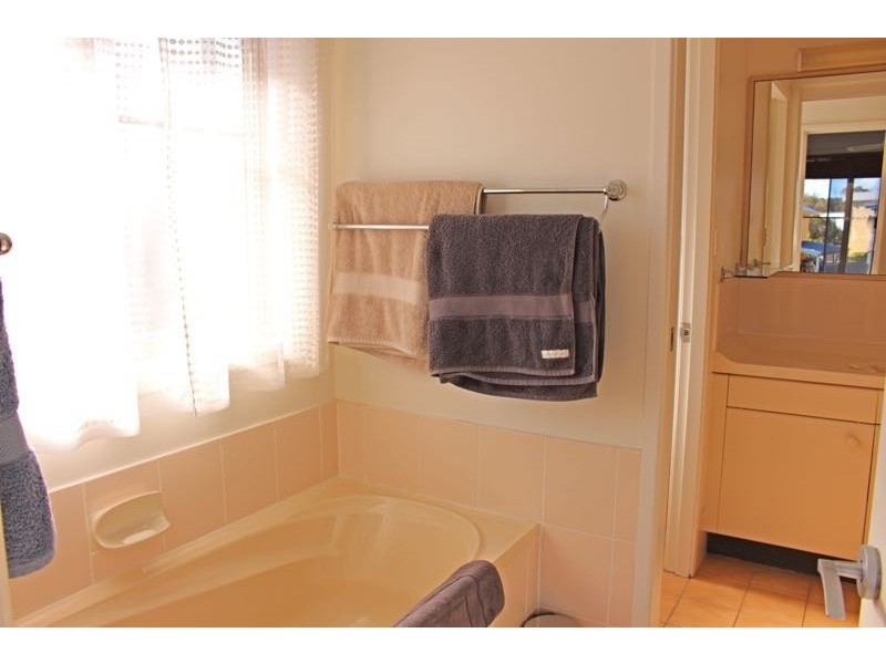 36 Maloneys Drive, Maloneys Beach NSW 2536