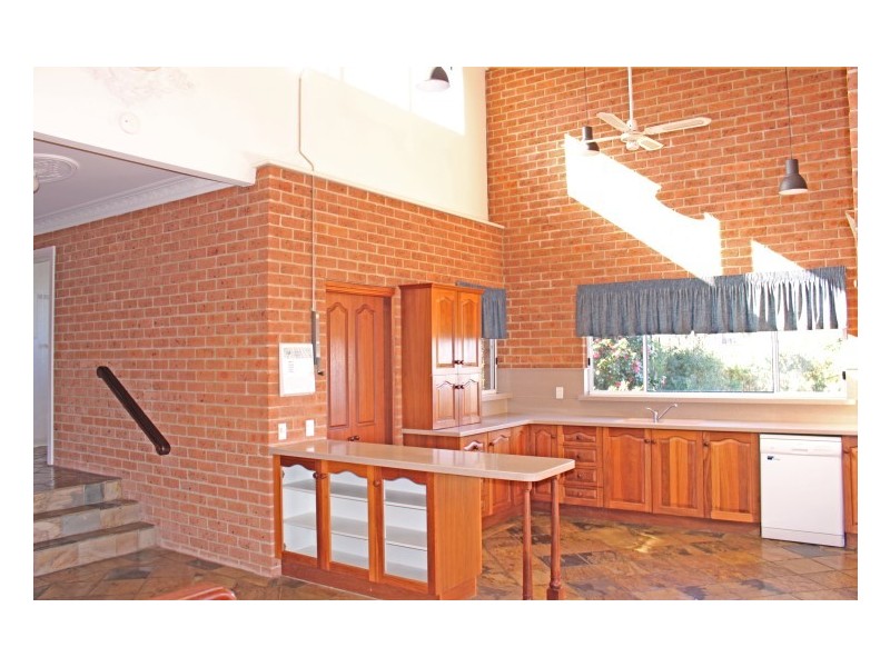 27 Canberra Crescent, Burrill Lake NSW 2539