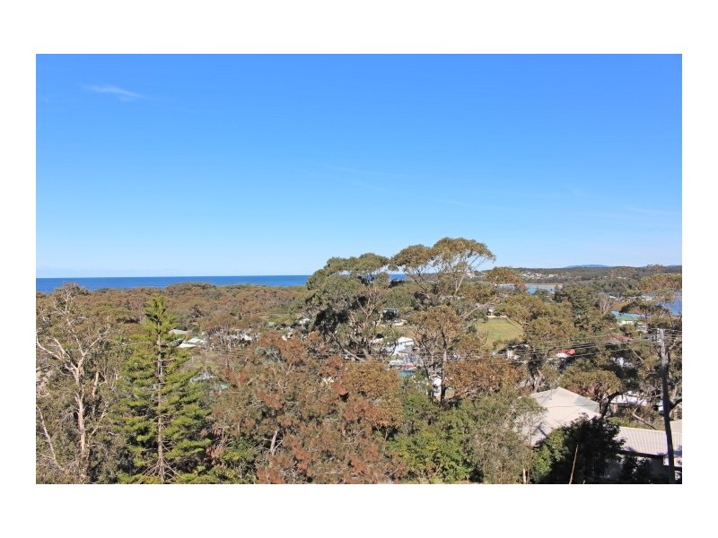 27 Canberra Crescent, Burrill Lake NSW 2539