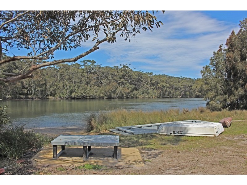 17 Portland Way, Lake Tabourie NSW 2539
