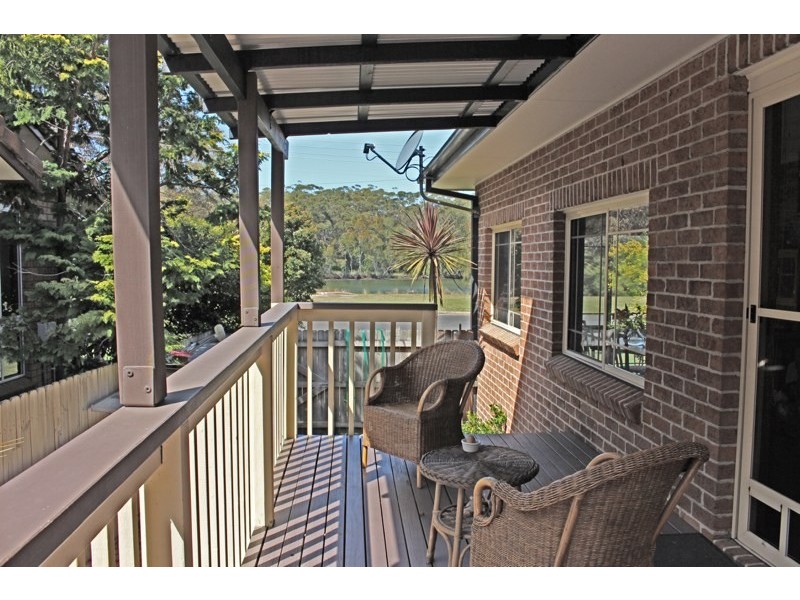 17 Portland Way, Lake Tabourie NSW 2539