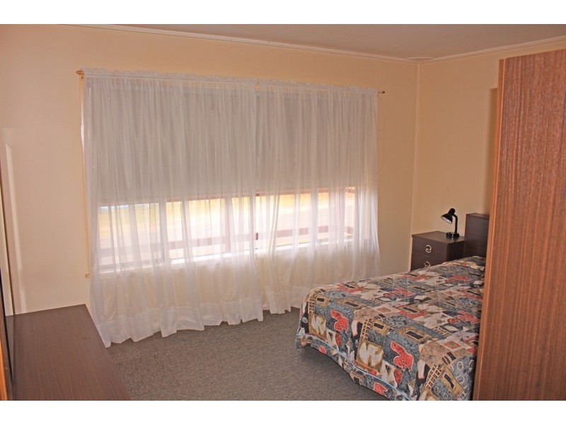 11 Carroll Avenue, Mollymook Beach NSW 2539