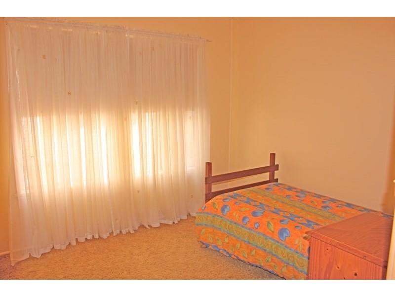 11 Carroll Avenue, Mollymook Beach NSW 2539