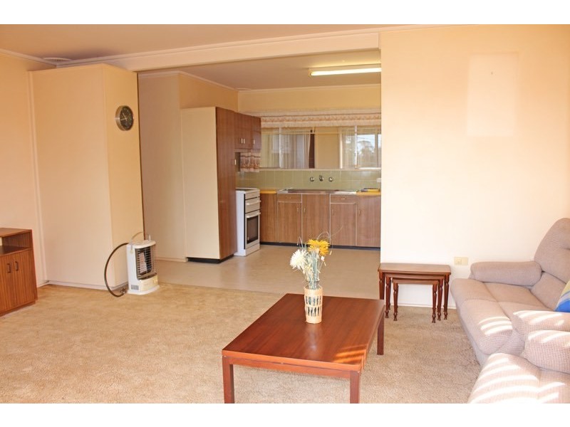 11 Carroll Avenue, Mollymook Beach NSW 2539