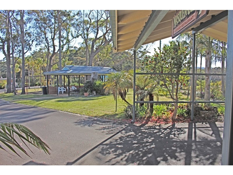 5 & 11 Weymouth Road, Lake Tabourie NSW 2539