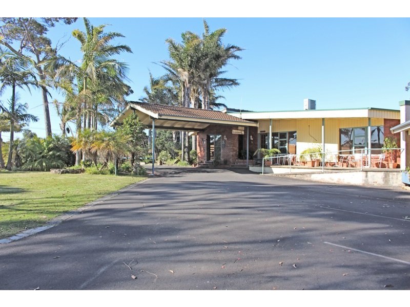 5 & 11 Weymouth Road, Lake Tabourie NSW 2539