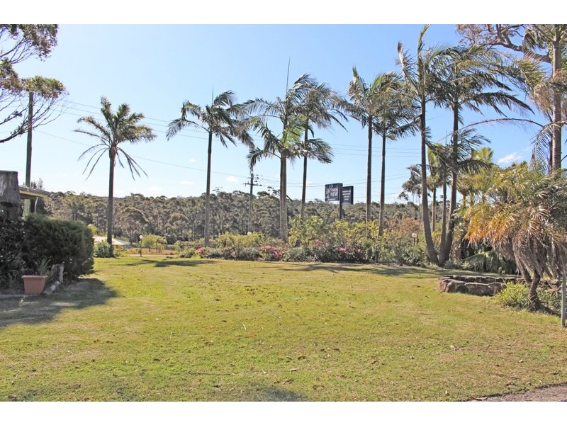 5 & 11 Weymouth Road, Lake Tabourie NSW 2539