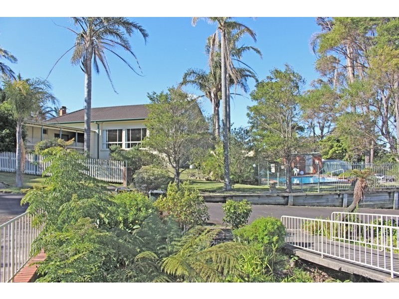 5 & 11 Weymouth Road, Lake Tabourie NSW 2539