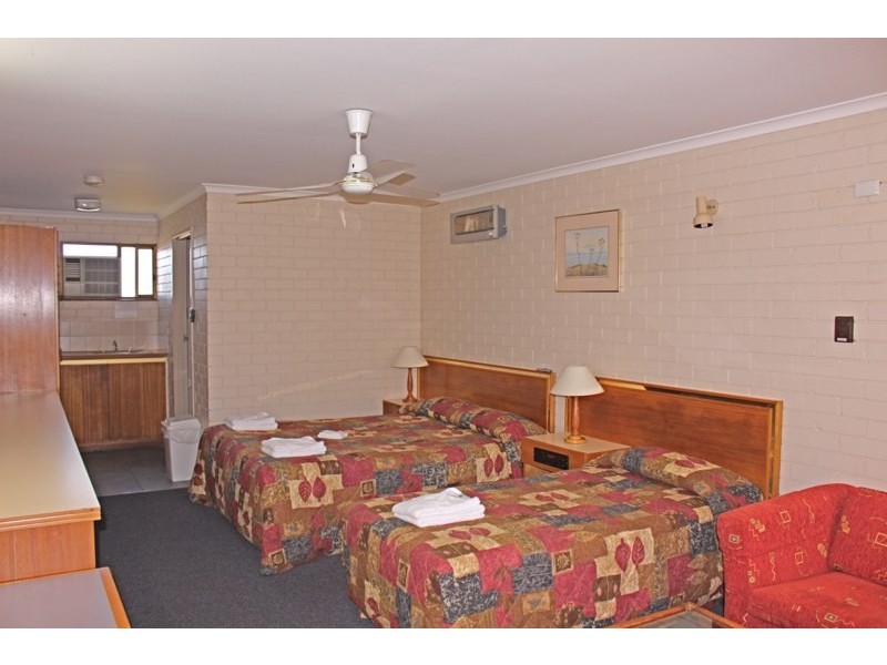 5 & 11 Weymouth Road, Lake Tabourie NSW 2539