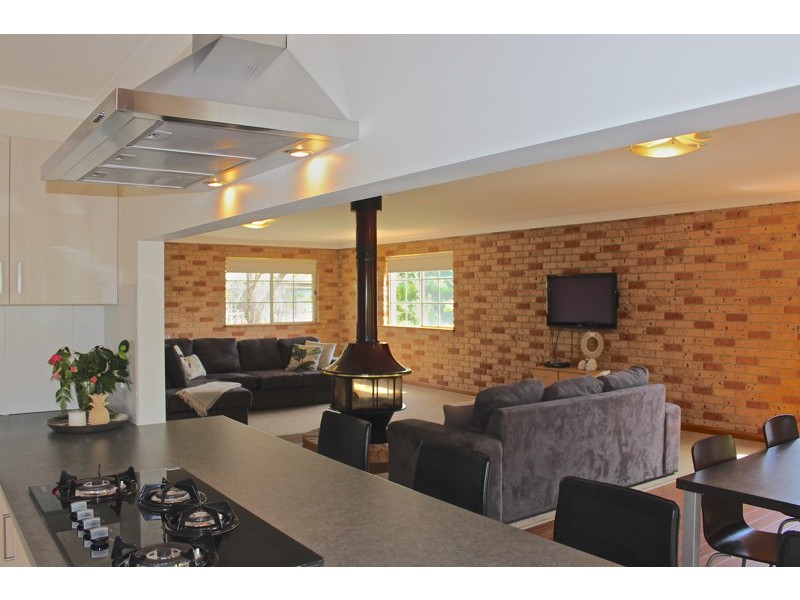 8 Garrad Way, Lake Conjola NSW 2539