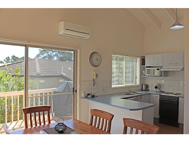 9 Jones Avenue, Mollymook Beach NSW 2539