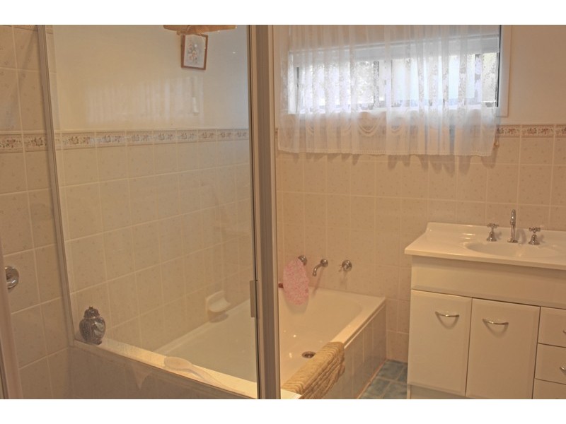 29 Acacia Street, Fishermans Paradise NSW 2539