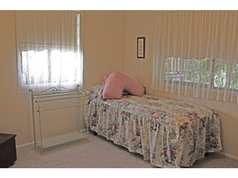 29 Acacia Street, Fishermans Paradise NSW 2539