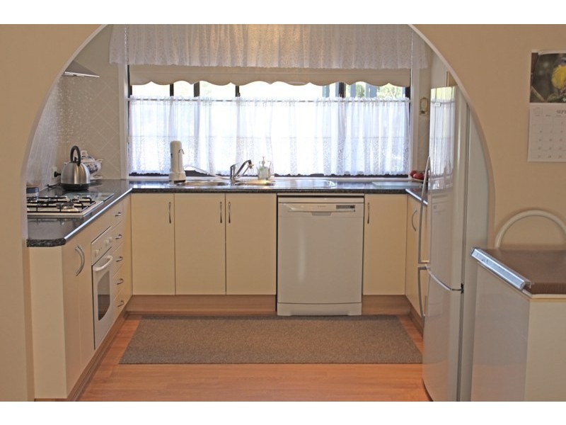 29 Acacia Street, Fishermans Paradise NSW 2539