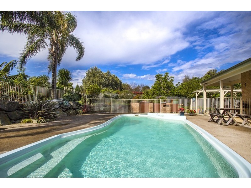 8 Price Parkway, Milton NSW 2538