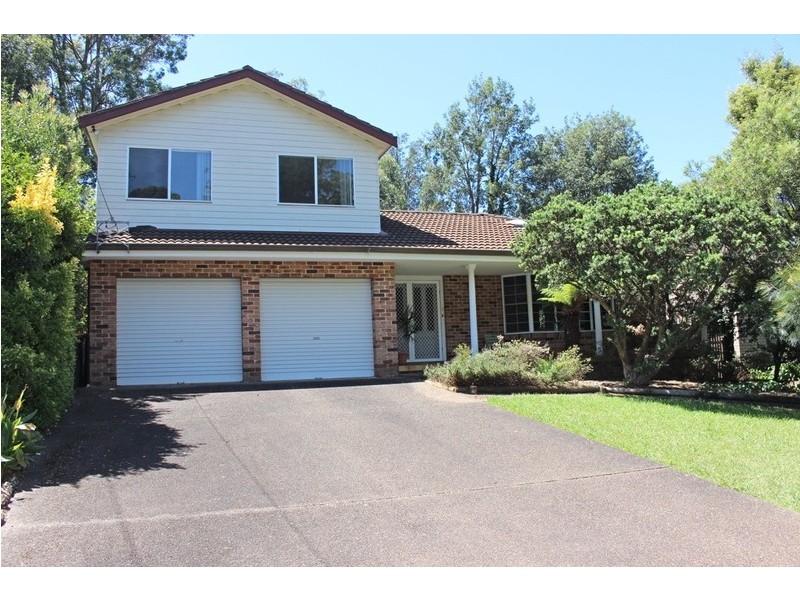 34 Valley Drive, Mollymook Beach NSW 2539