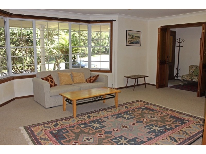 34 Valley Drive, Mollymook Beach NSW 2539