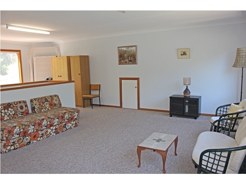 34 Valley Drive, Mollymook Beach NSW 2539